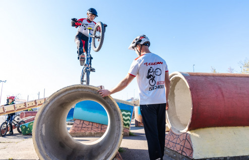 Some pics of last weekend's get together at the Zaragoza bikepark ????
